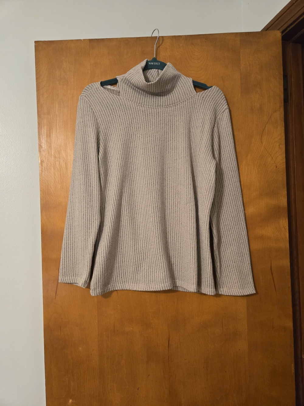 Clara Sun Woo Light Brown Cold Shoulder Turtleneck Long Sleeve Sweater Size L - Picture 1 of 4